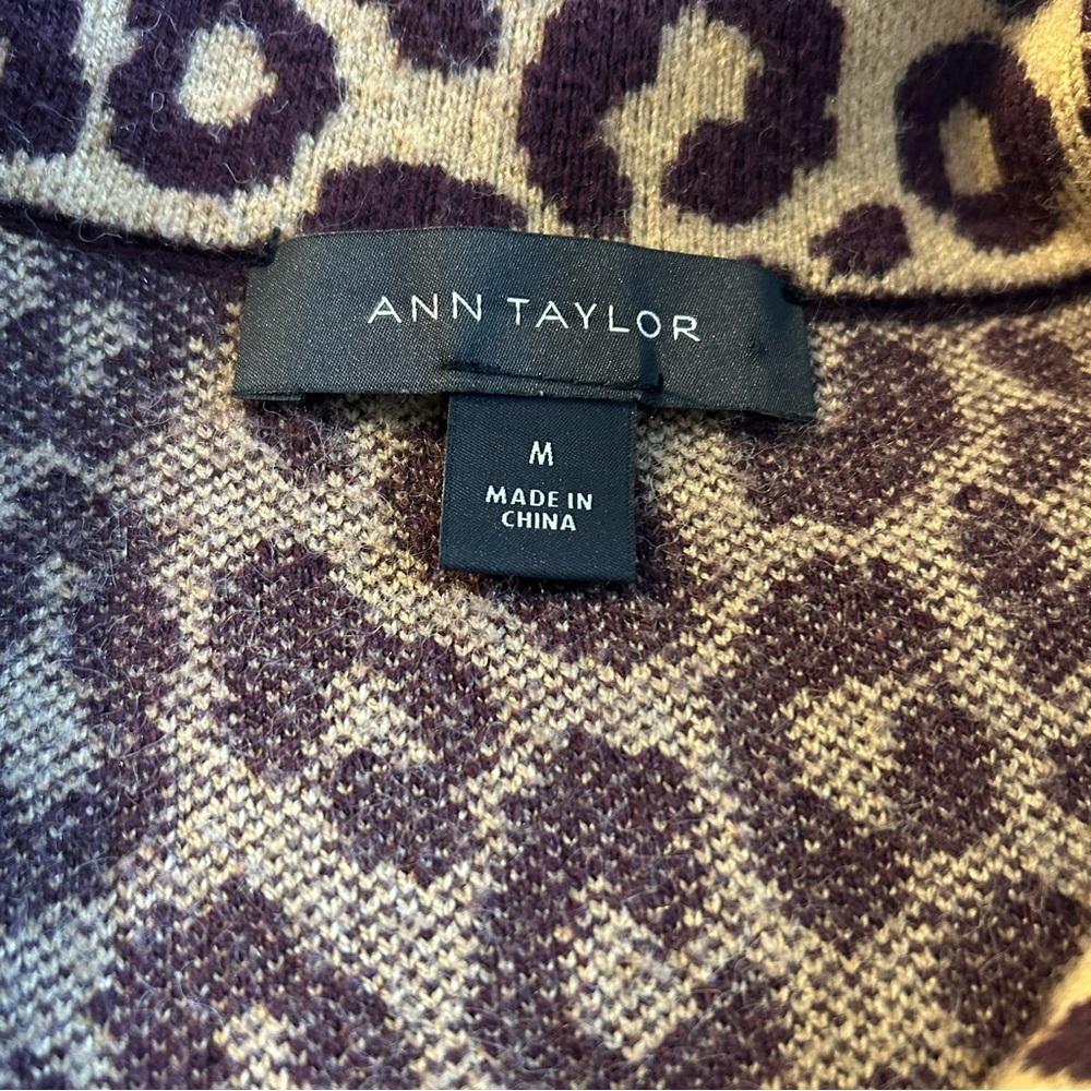 Ann Taylor brown leopard print 2 button sweater cardigan blazer size M - Picture 5 of 9